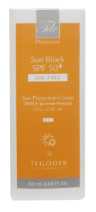 کرم ضد آفتاب +SPF50 بیرنگ فاقد چربی مناسب پوست چرب تگودر 50 میلی لیتر